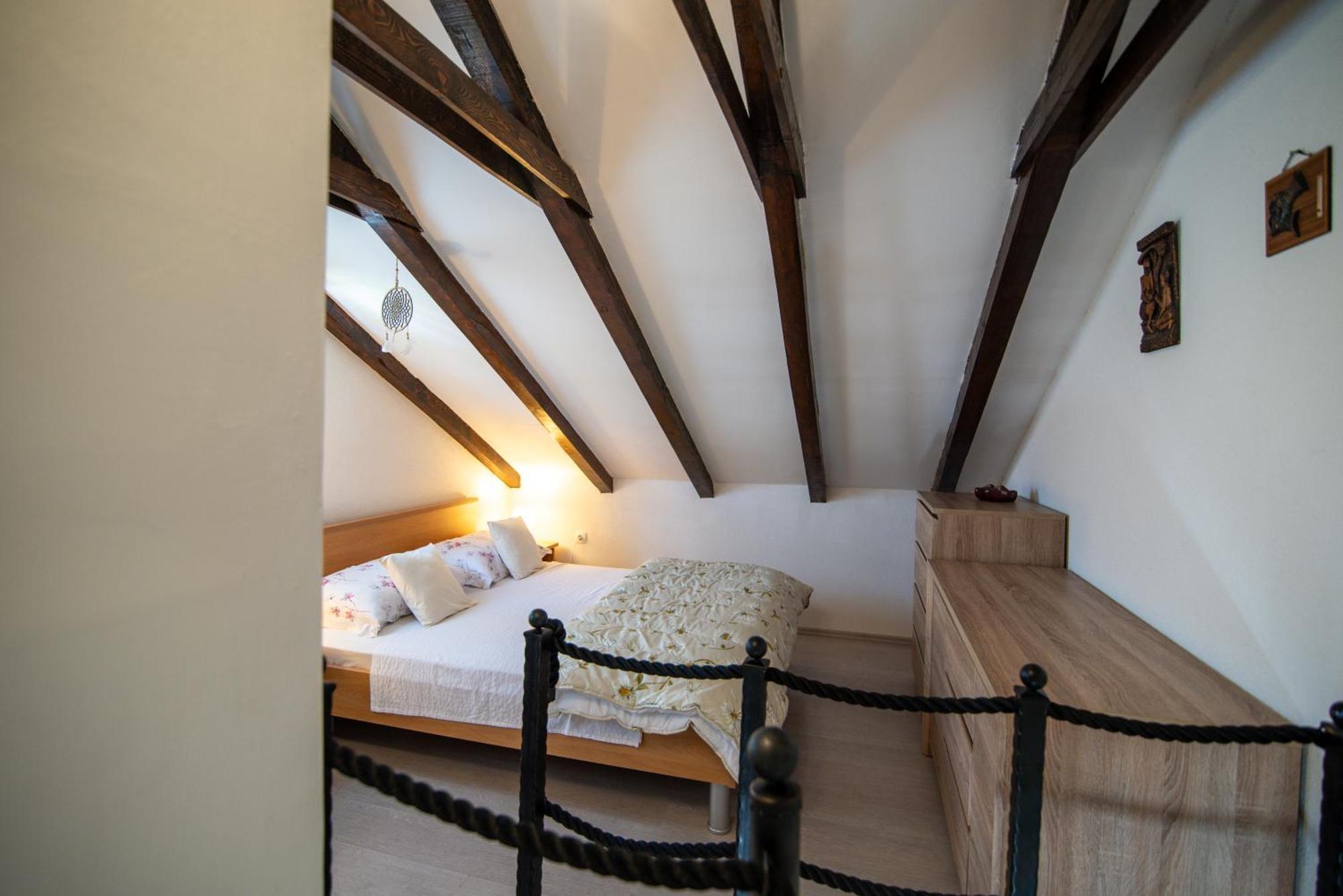 Studio Apartment Dona Trogir Bagian luar foto