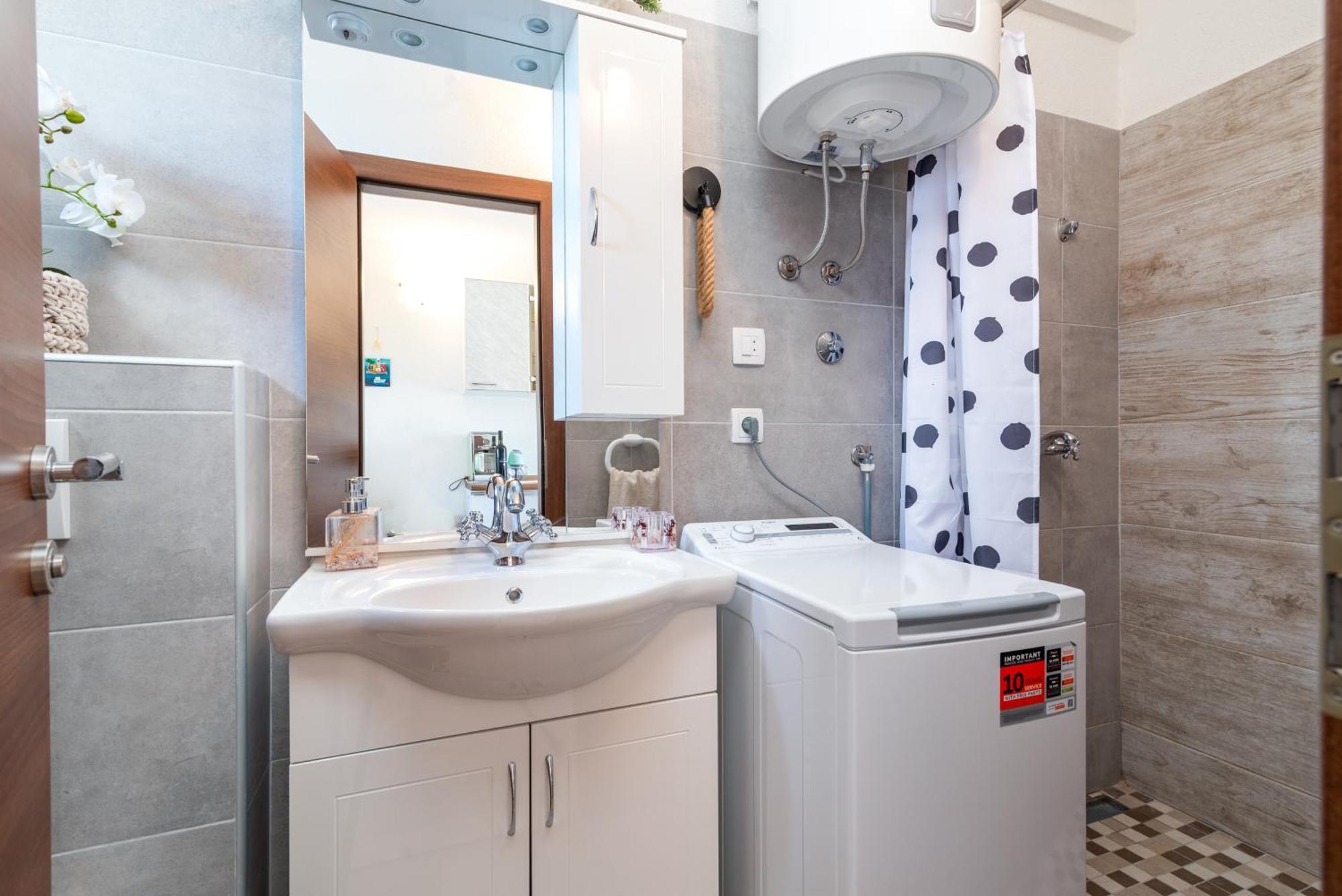 Studio Apartment Dona Trogir Bagian luar foto