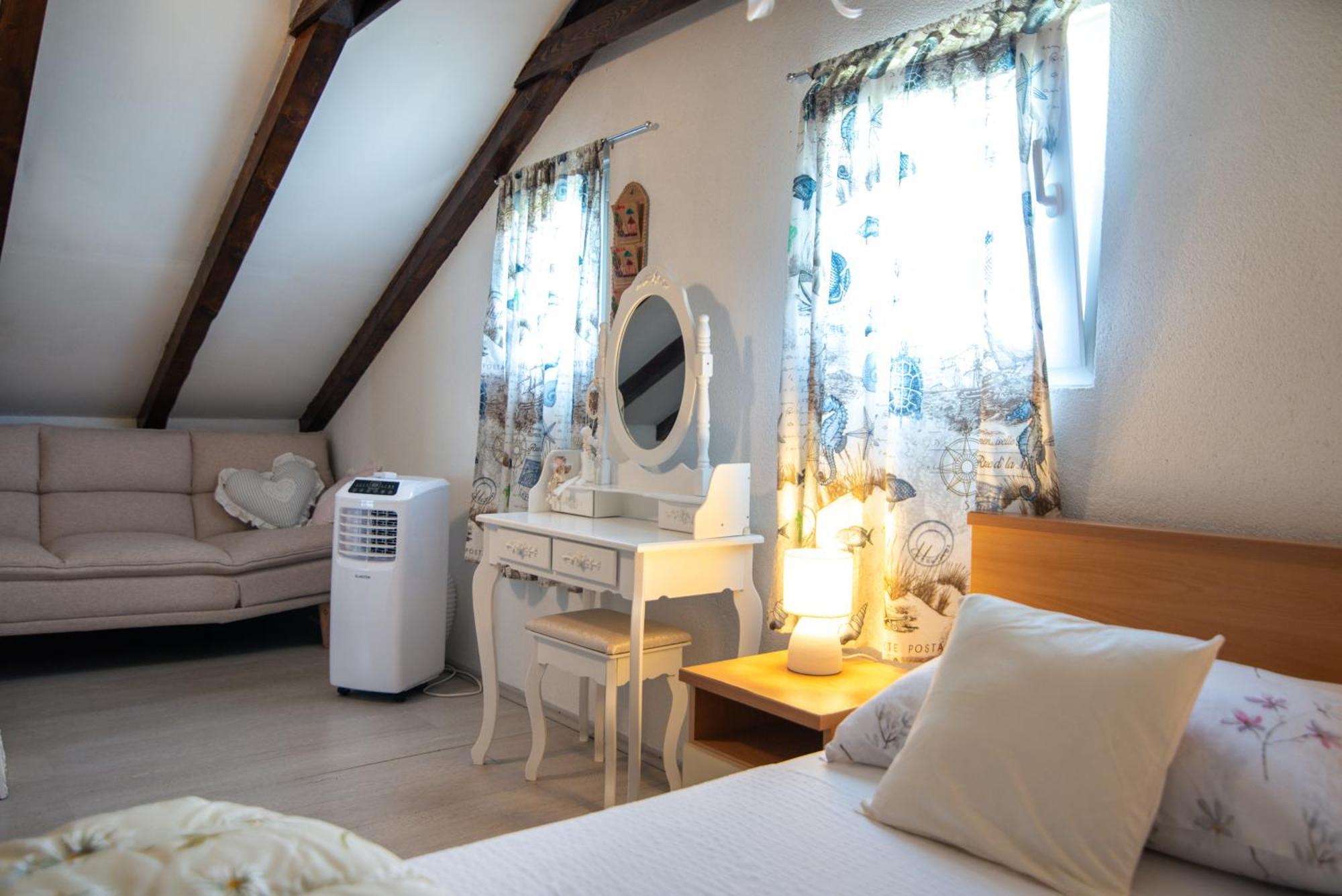 Studio Apartment Dona Trogir Bagian luar foto