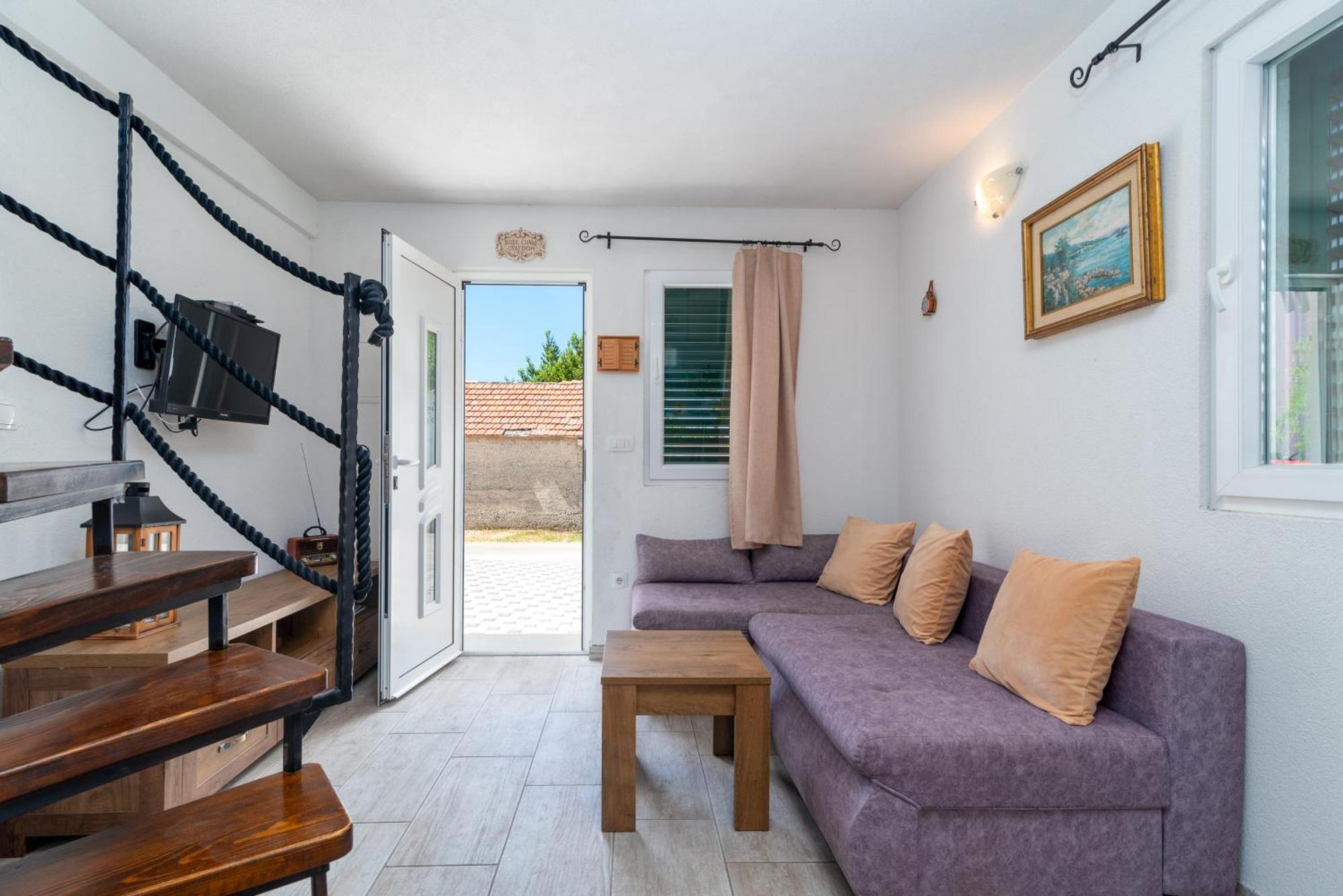 Studio Apartment Dona Trogir Bagian luar foto